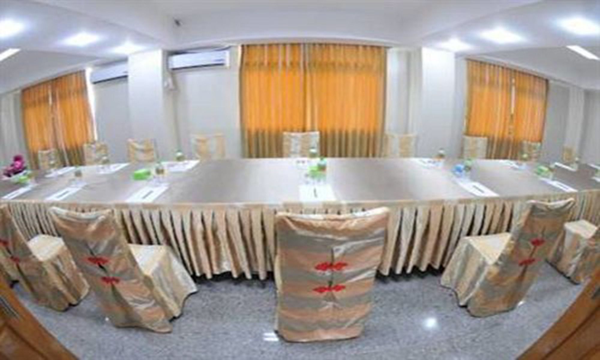 โรงแรมชเว พยู มัณฑะเลย์ ภายนอก รูปภาพ